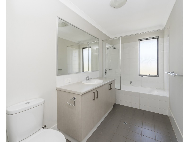 24 Quendamia Lane, Mandurah WA 6210