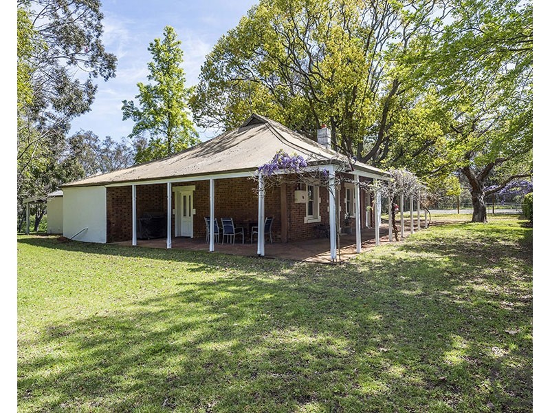 305 Paterson Road, Pinjarra WA 6208