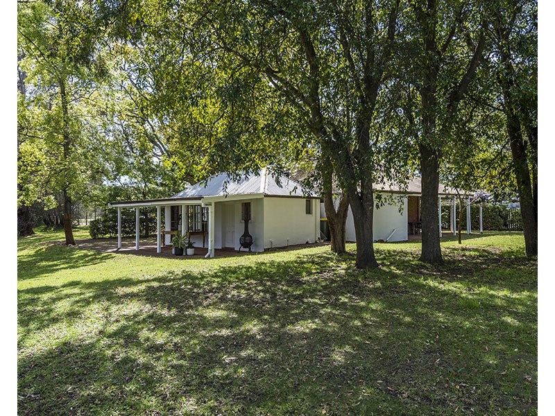 305 Paterson Road, Pinjarra WA 6208