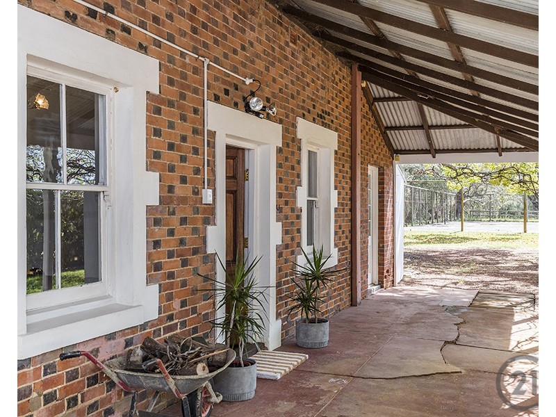 305 Paterson Road, Pinjarra WA 6208