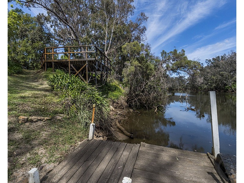 305 Paterson Road, Pinjarra WA 6208