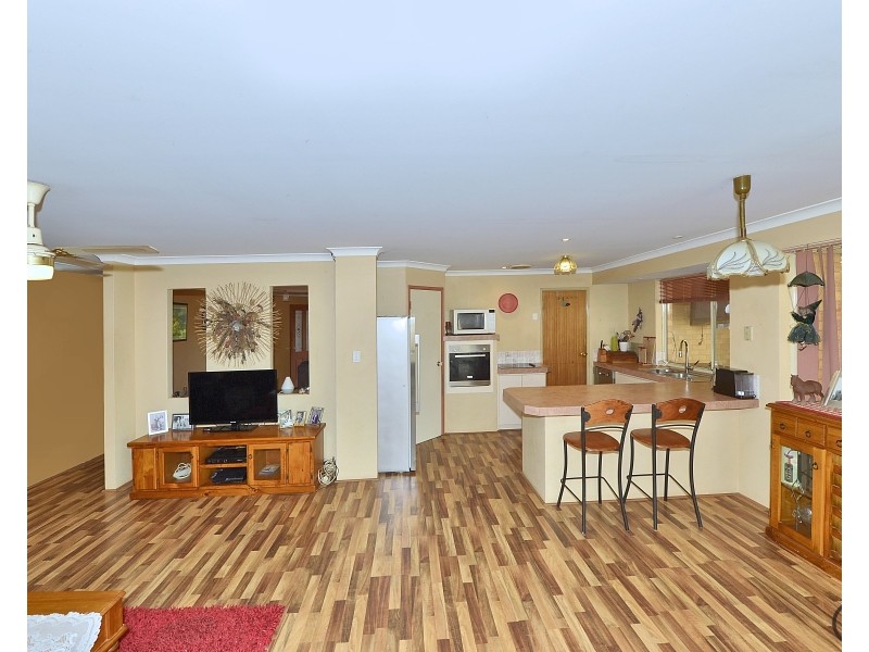 30 Paperbark Place, West Pinjarra WA 6208