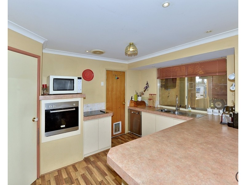 30 Paperbark Place, West Pinjarra WA 6208
