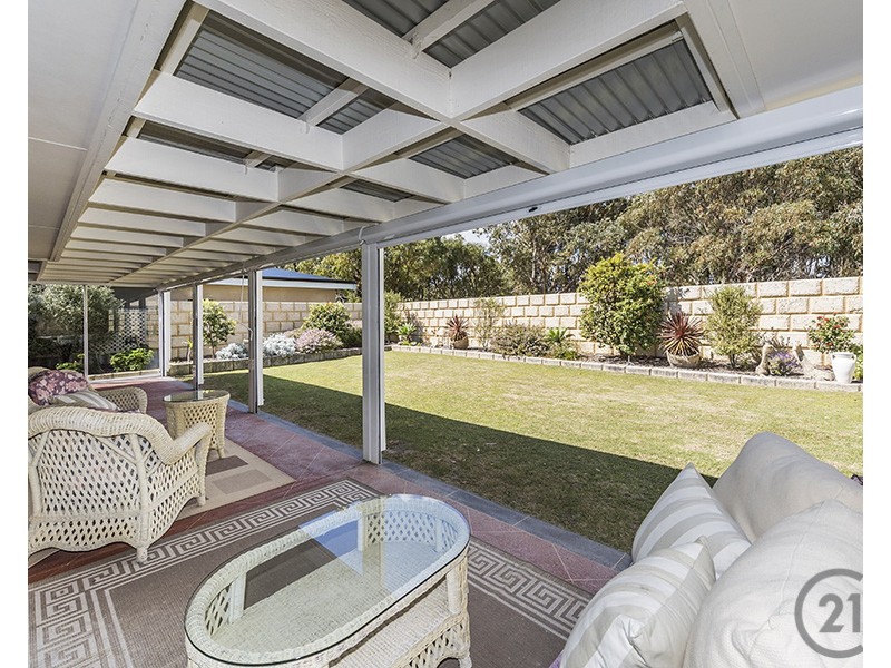 18 Hamilton Way, Silver Sands WA 6210