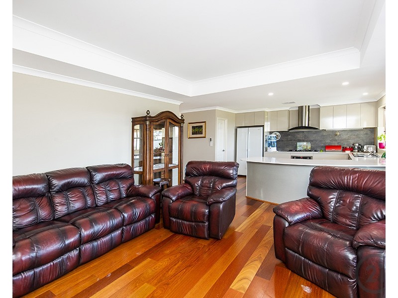 23 Wedgetail Retreat, Halls Head WA 6210