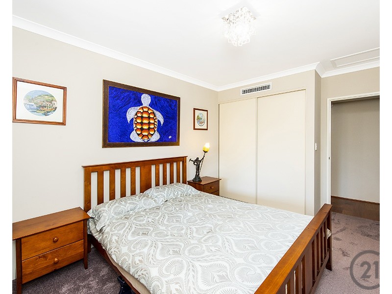 23 Wedgetail Retreat, Halls Head WA 6210