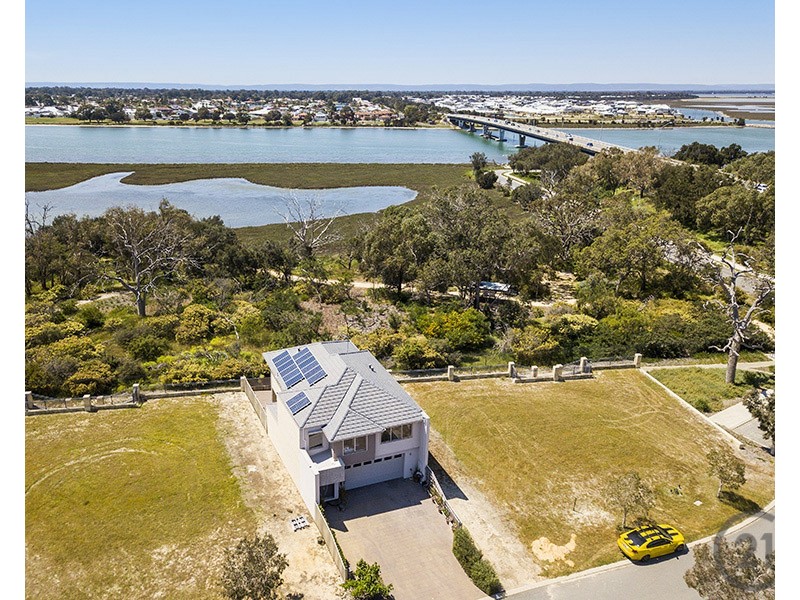 23 Wedgetail Retreat, Halls Head WA 6210