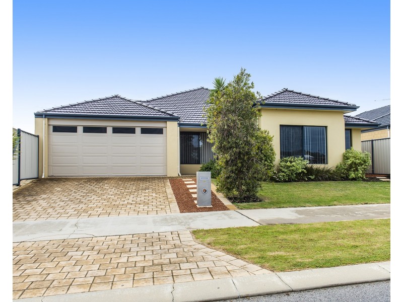 27 Broadstone Vista, Meadow Springs WA 6210