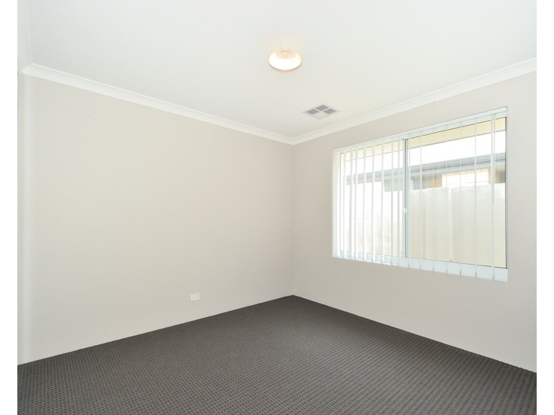 93 Waterlily Drive, Dudley Park WA 6210