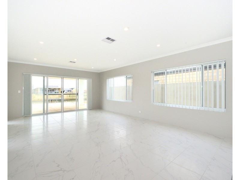 93 Waterlily Drive, Dudley Park WA 6210