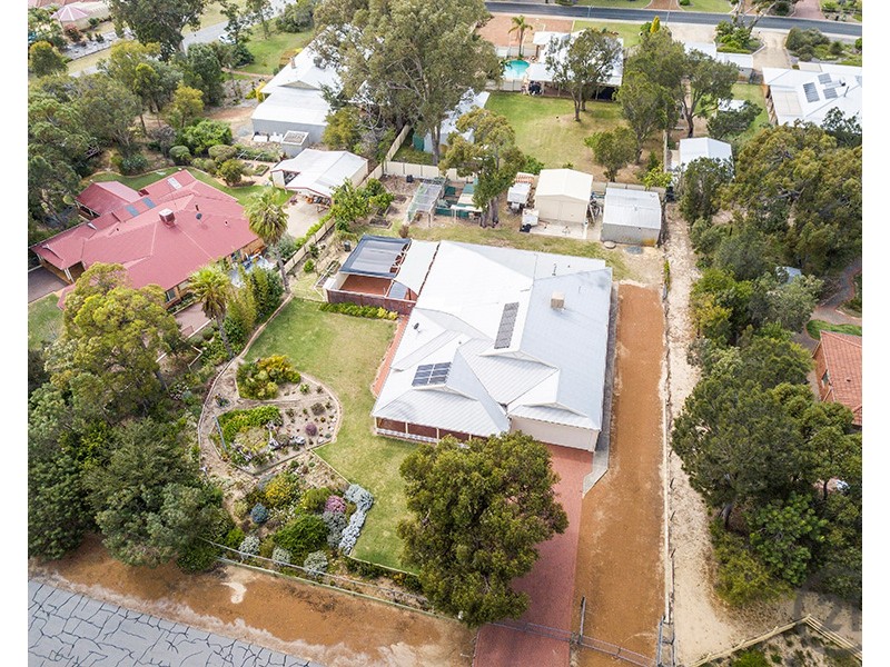 10 Maroona Place, Greenfields WA 6210