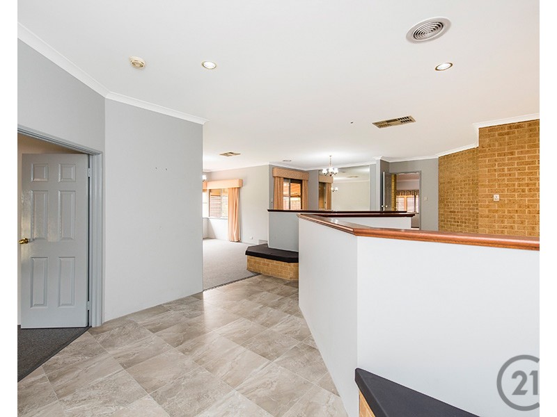 10 Maroona Place, Greenfields WA 6210