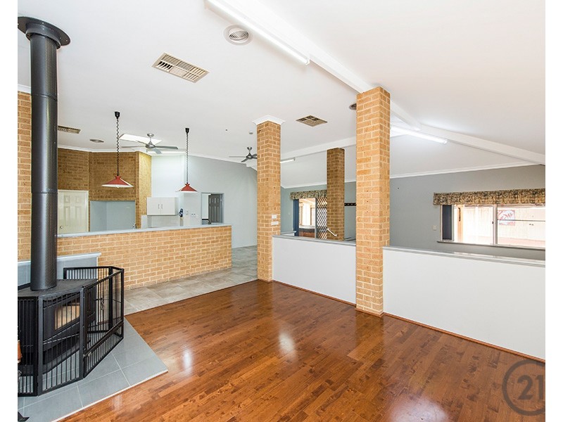 10 Maroona Place, Greenfields WA 6210