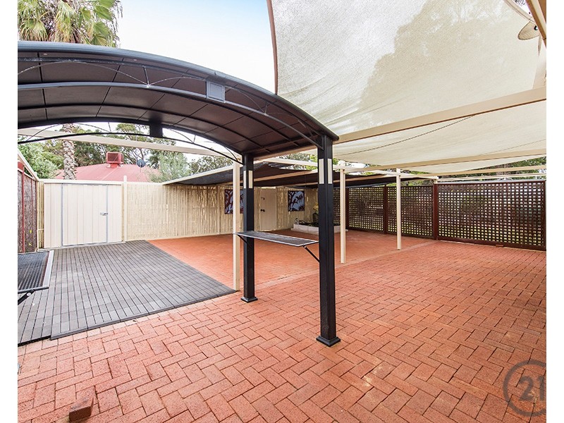 10 Maroona Place, Greenfields WA 6210