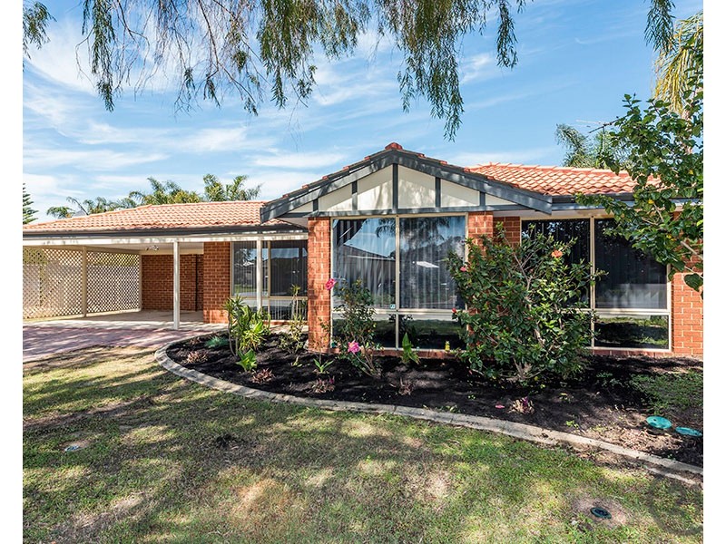 14 Kangaroo Paw Drive, Greenfields WA 6210