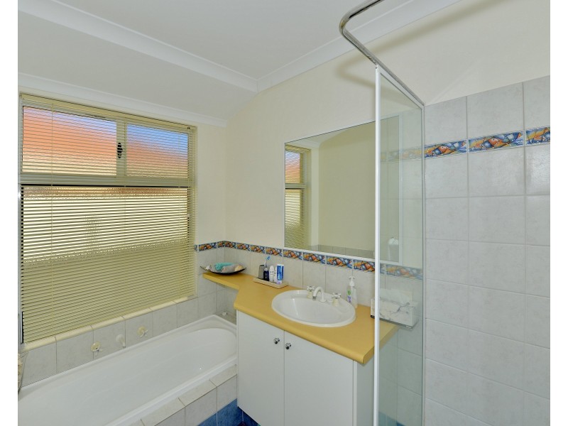 10 Brouwer Trail, Dudley Park WA 6210
