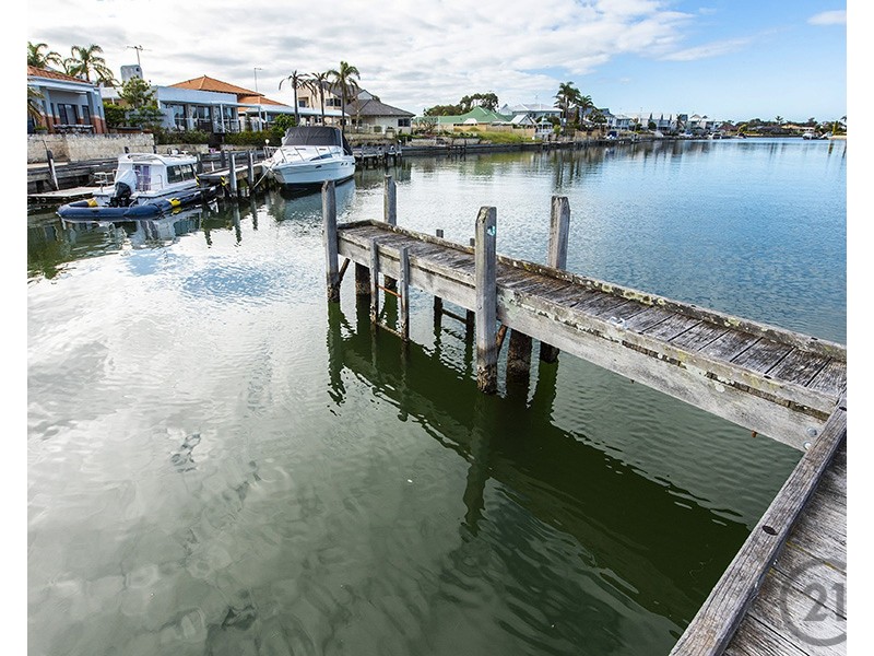 49  Waterside Drive, Dudley Park WA 6210