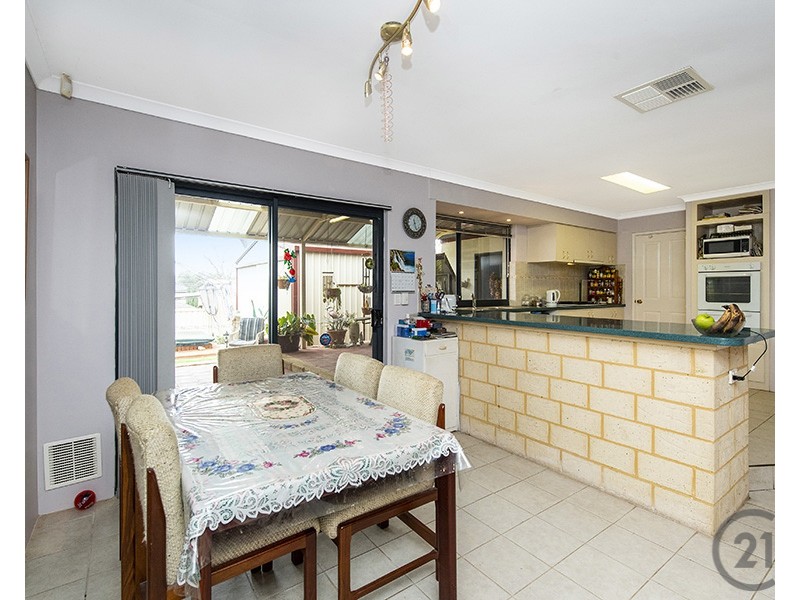 5 Bookara View, Lakelands WA 6180