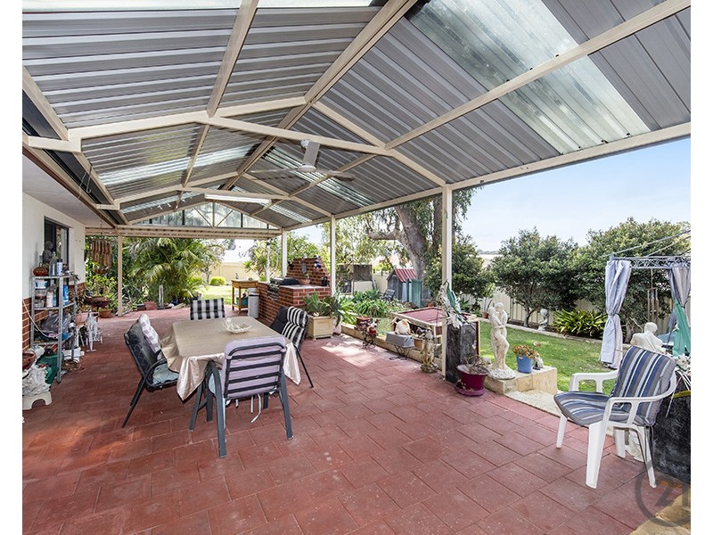 5 Bookara View, Lakelands WA 6180