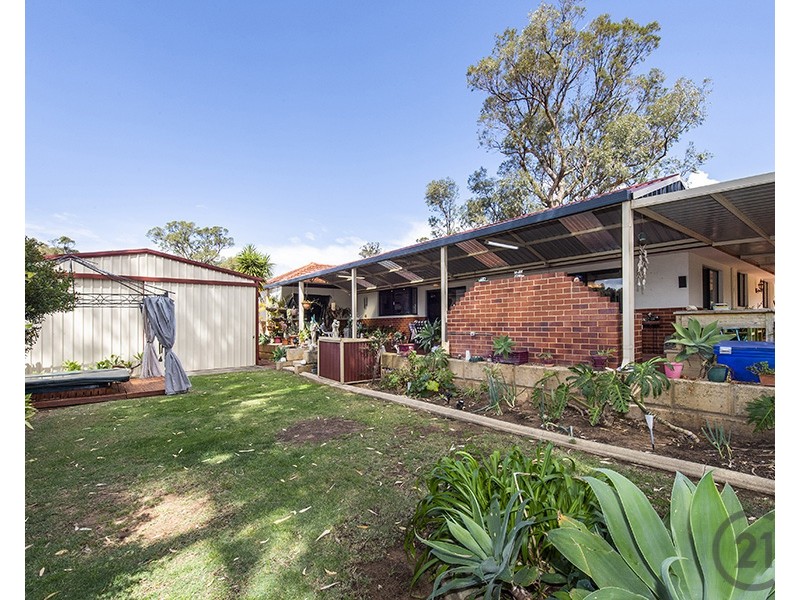 5 Bookara View, Lakelands WA 6180