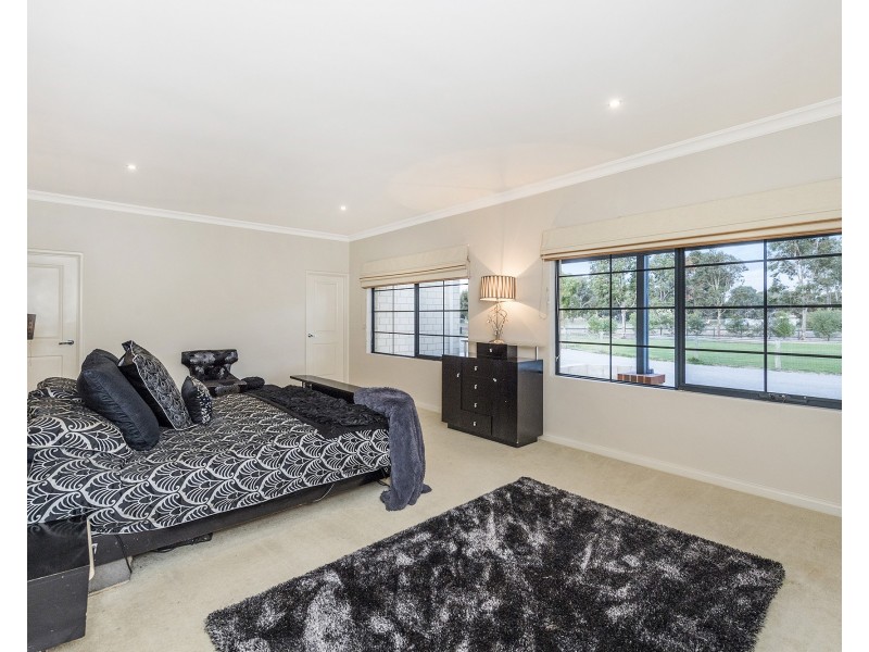 113  Serene Place, Barragup WA 6209