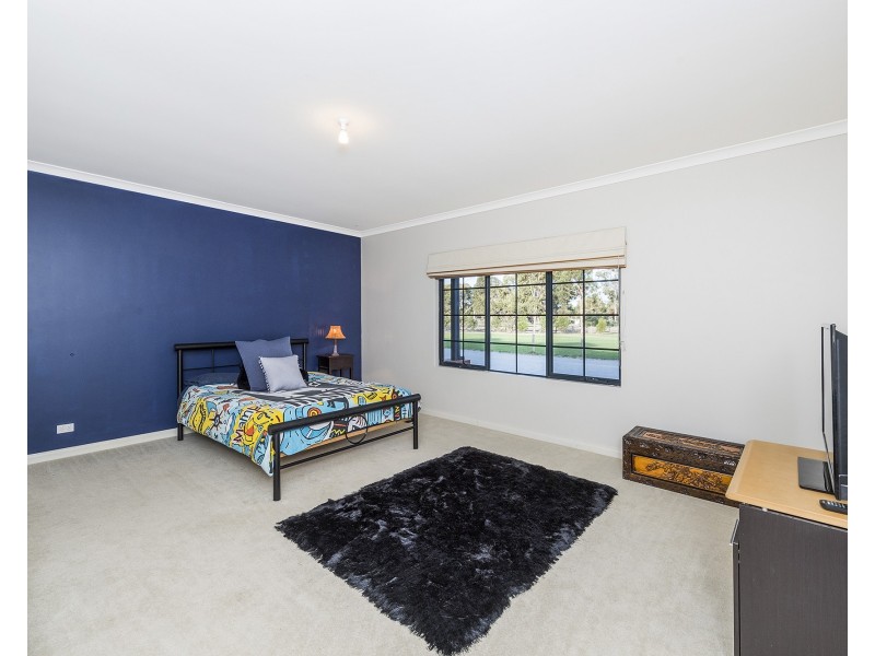 113  Serene Place, Barragup WA 6209