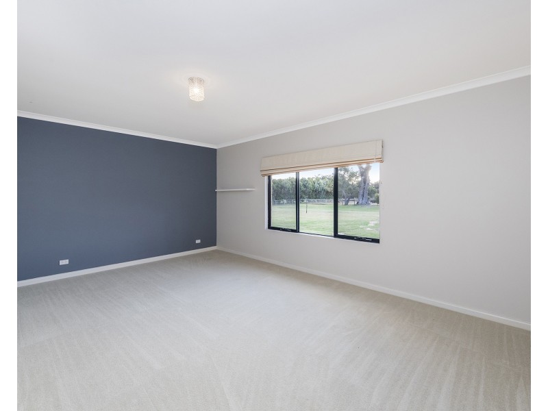 113  Serene Place, Barragup WA 6209