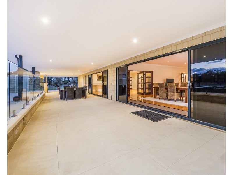 113  Serene Place, Barragup WA 6209