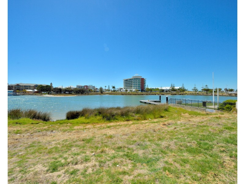 64B Ormsby Terrace, Mandurah WA 6210