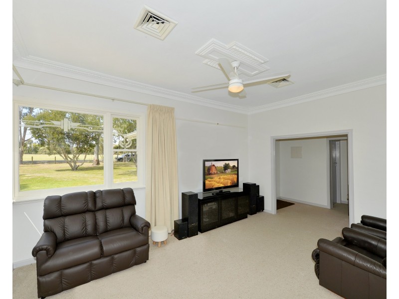 54 Dewar Road, North Dandalup WA 6207