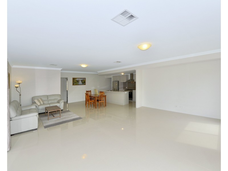 8 McCubbin Loop, Dawesville WA 6211