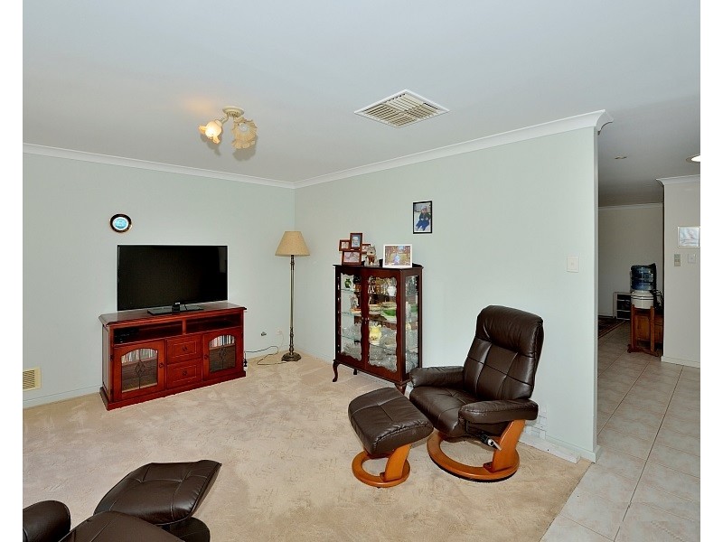 6/2 Loaring Street, Mandurah WA 6210