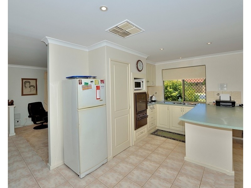 6/2 Loaring Street, Mandurah WA 6210