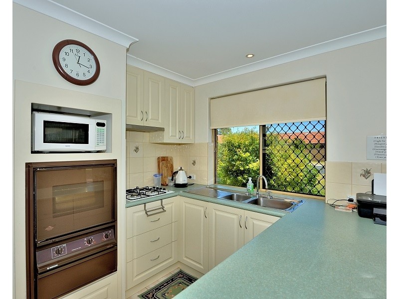 6/2 Loaring Street, Mandurah WA 6210