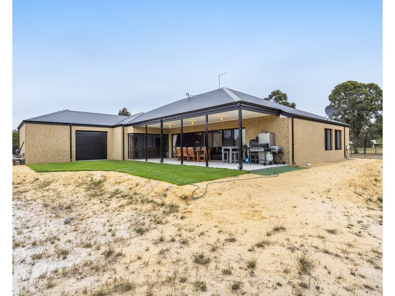 508  Greenwood Way, Barragup WA 6209