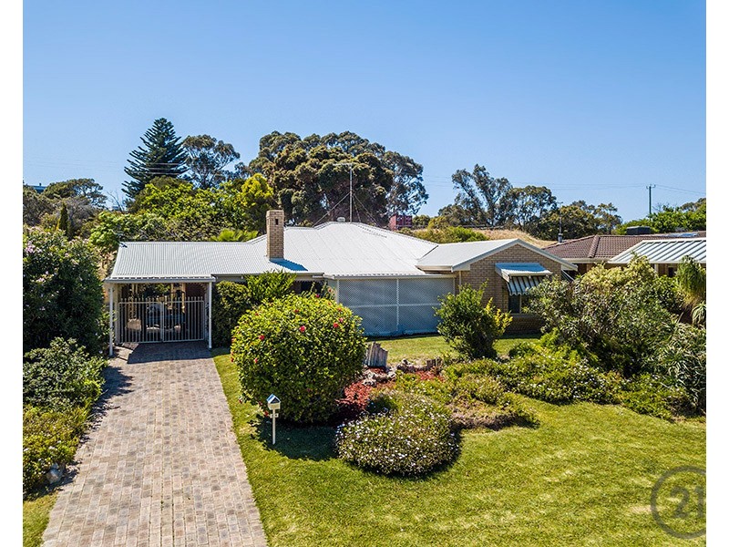 29 PortMarnock Circle, Halls Head WA 6210
