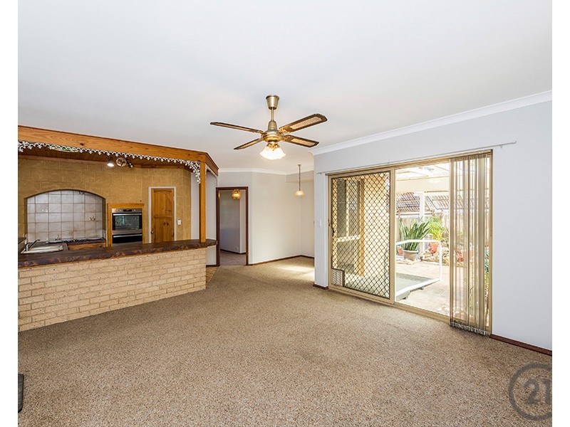 29 PortMarnock Circle, Halls Head WA 6210