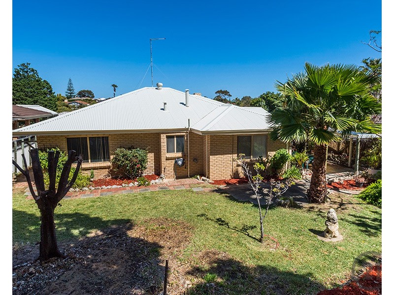 29 PortMarnock Circle, Halls Head WA 6210