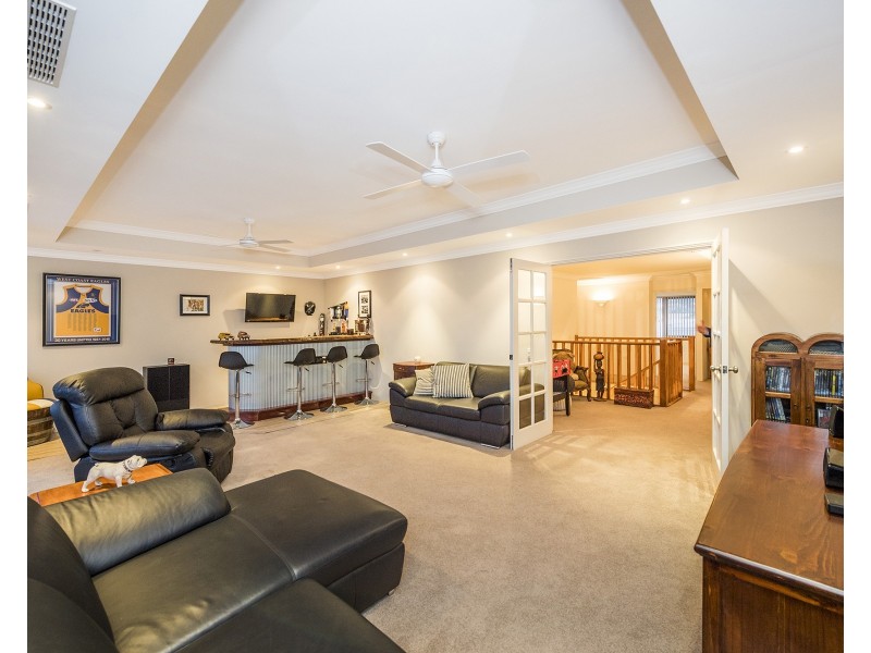 117 Hudson Drive, Dudley Park WA 6210