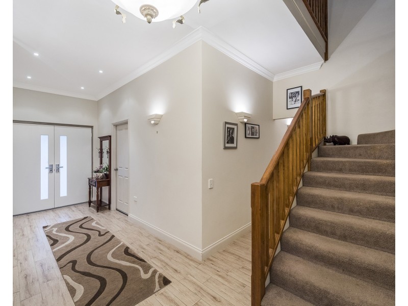 117 Hudson Drive, Dudley Park WA 6210