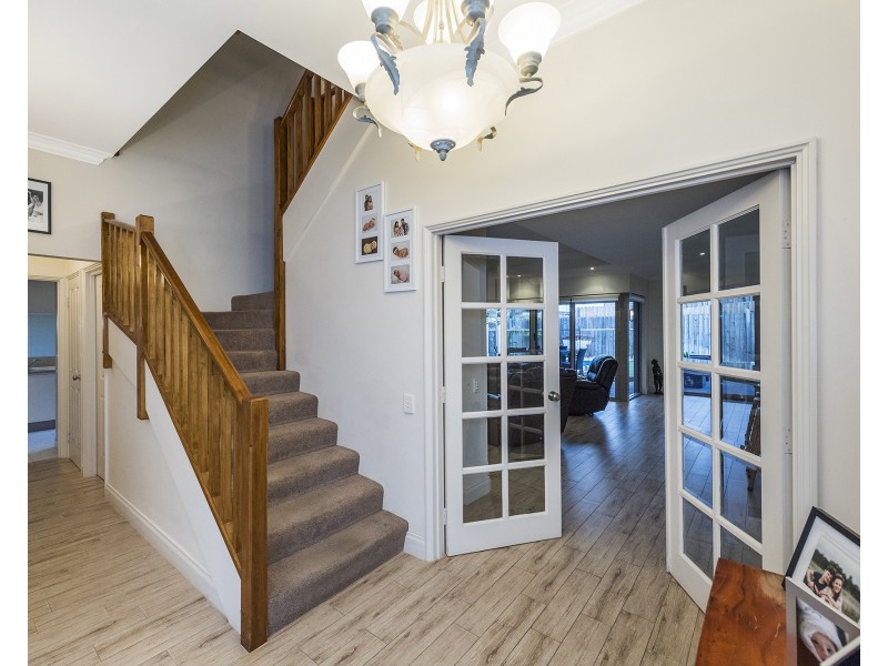 117 Hudson Drive, Dudley Park WA 6210