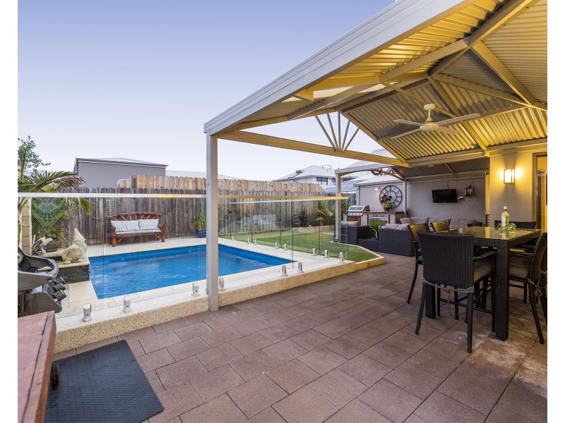 117 Hudson Drive, Dudley Park WA 6210