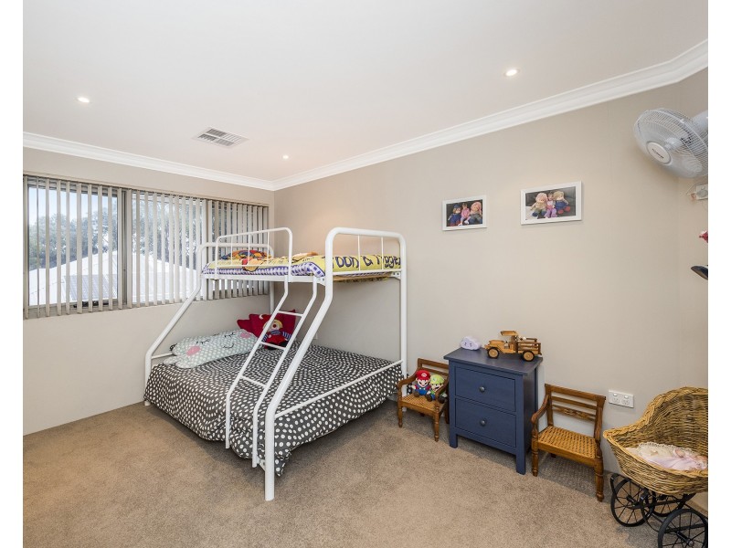 117 Hudson Drive, Dudley Park WA 6210