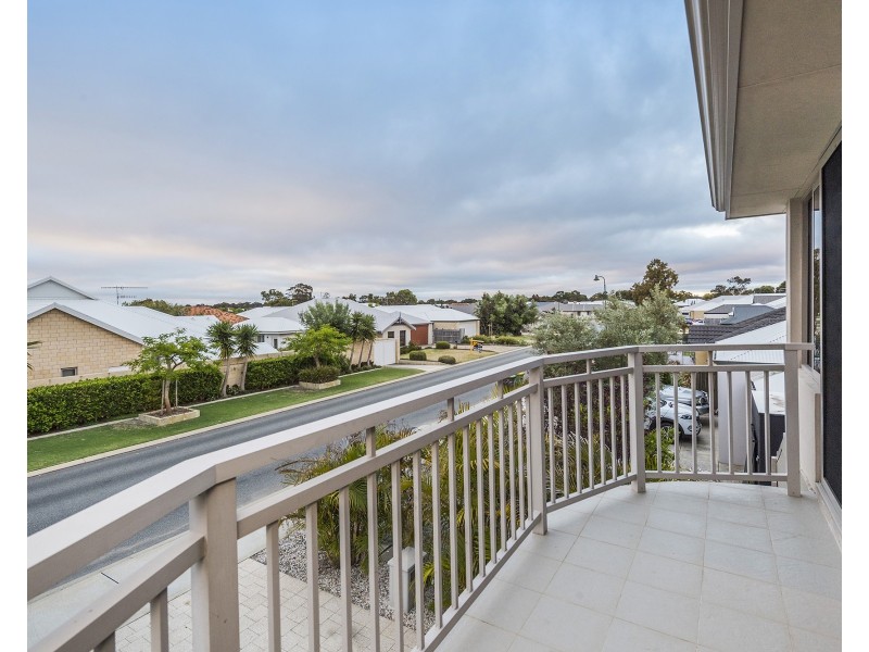 117 Hudson Drive, Dudley Park WA 6210