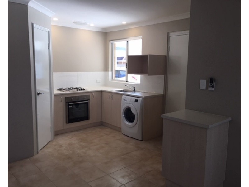 2/21A Elizabeth Street, Mandurah WA 6210