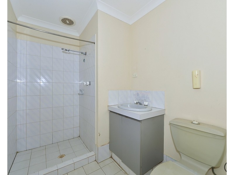 6 Sandford Crescent, Halls Head WA 6210