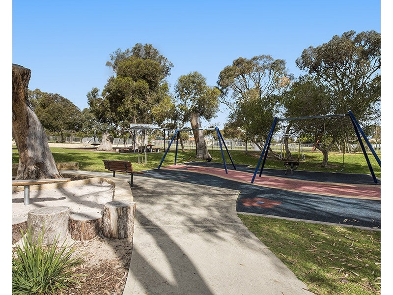 21 Reserve Drive, Mandurah WA 6210