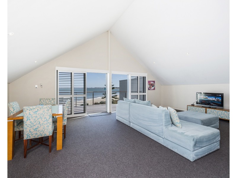 9/16 Dolphin Drive, Mandurah WA 6210