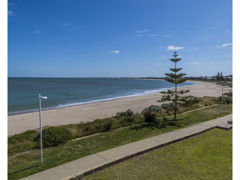 9/16 Dolphin Drive, Mandurah WA 6210