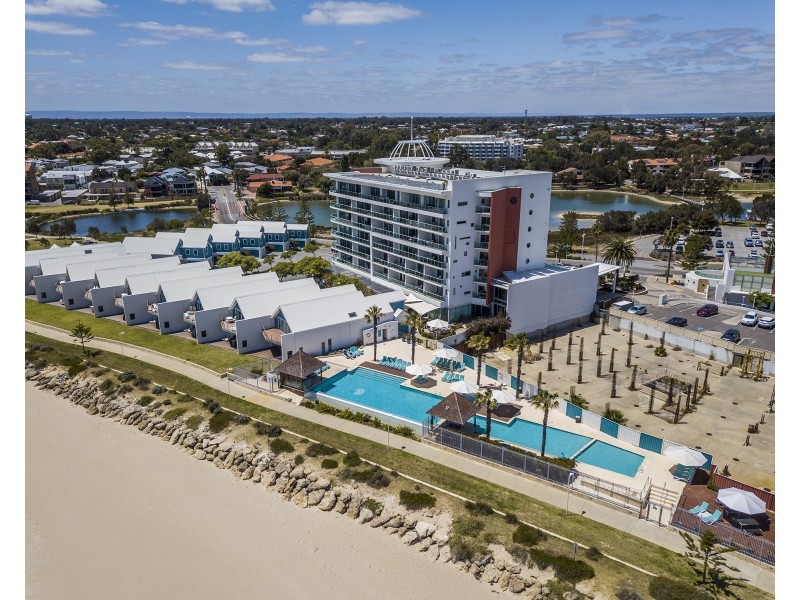 9/16 Dolphin Drive, Mandurah WA 6210